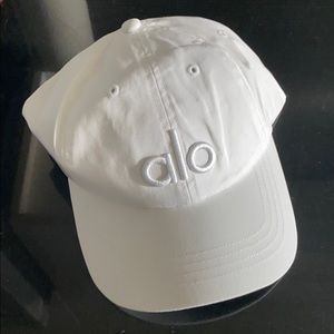 Alo yoga off duty cap
